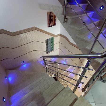 Hotel Castiya M'dik Luaran gambar