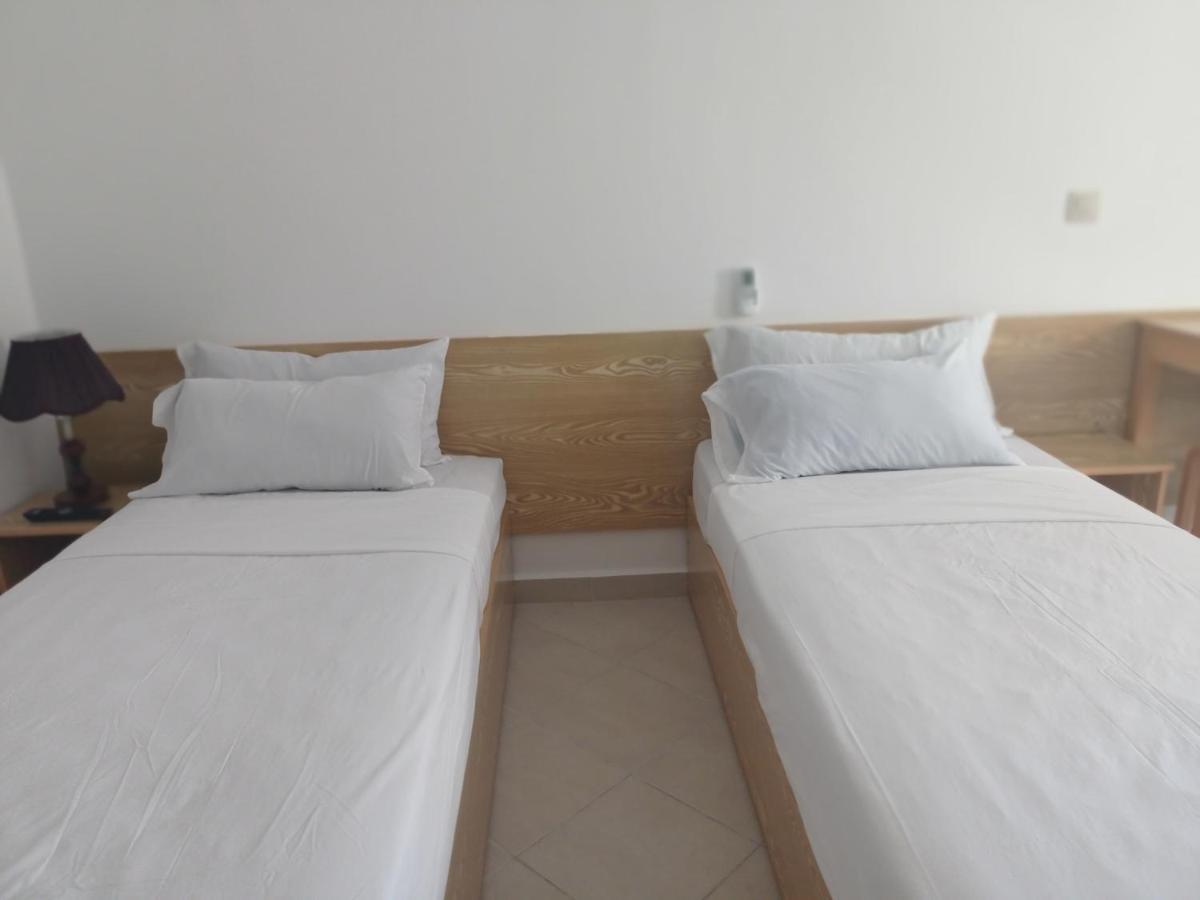Hotel Castiya M'dik Luaran gambar