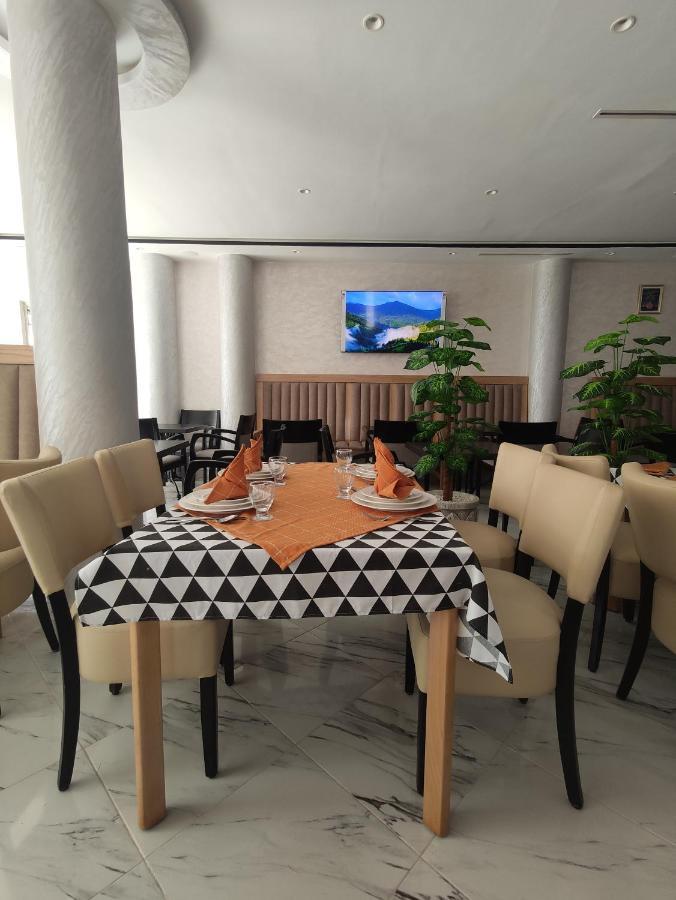 Hotel Castiya M'dik Luaran gambar