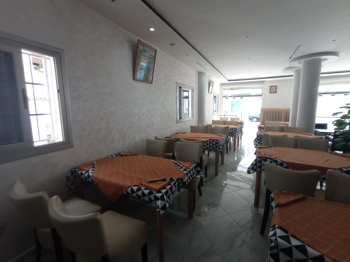 Hotel Castiya M'dik Luaran gambar