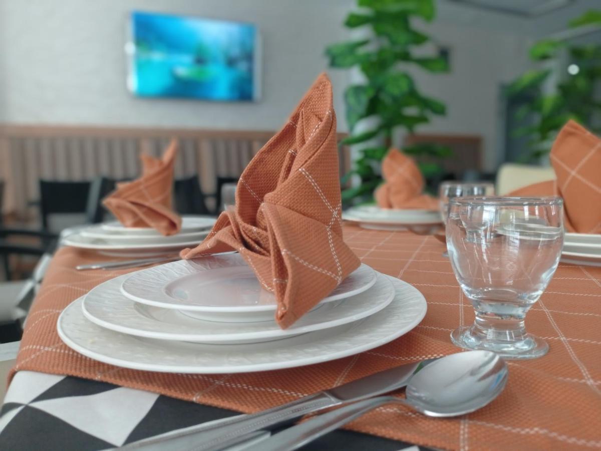 Hotel Castiya M'dik Luaran gambar