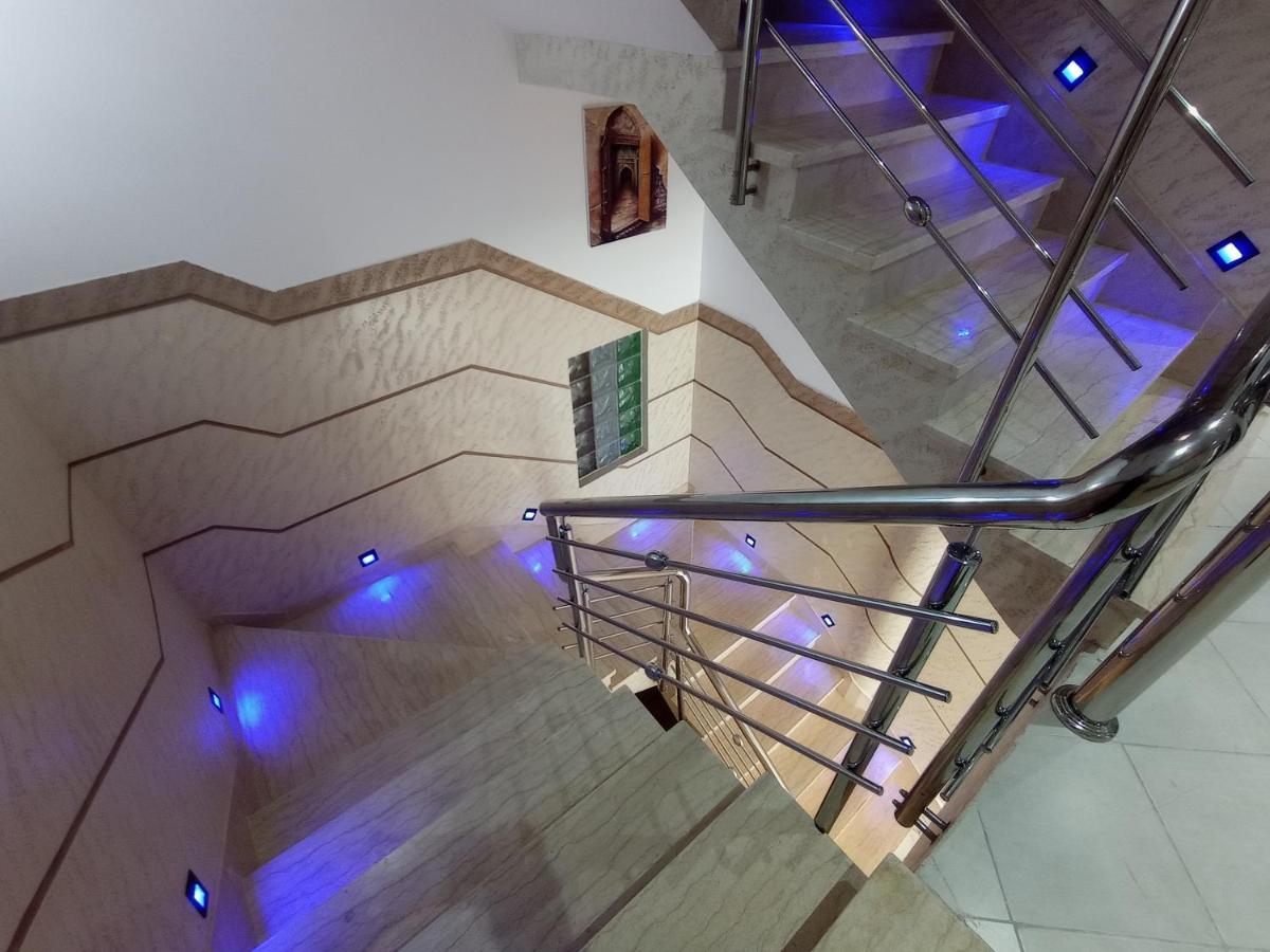 Hotel Castiya M'dik Luaran gambar